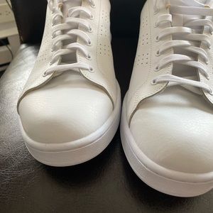 Adidas cloud foam tennis shoes